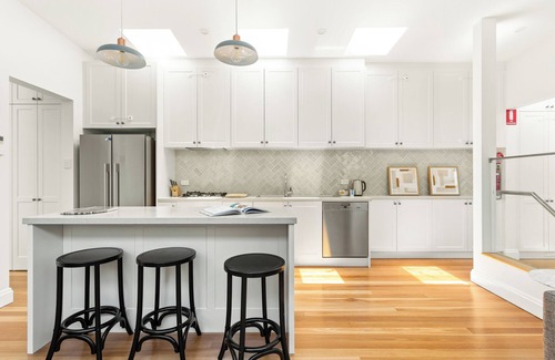 Randwick Apartamento | Tranquil 2BR Unit near Hospitals & UNSW with King Beds, Balcony, and Free WiFi
