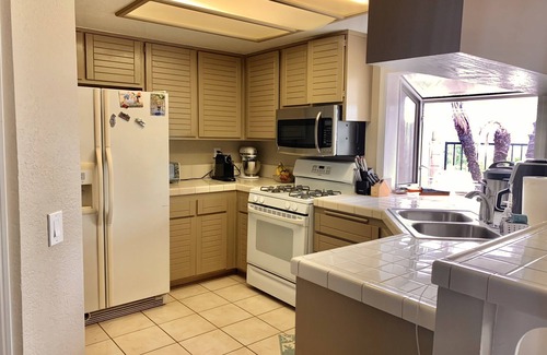 Lake Forest Casa | Tranquil 3 bed 2.5 bath Home with panoramic views and private backyard
