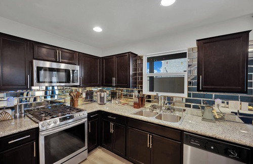 Sunrise Manor Casa | Tranquil 3-bedroom Home with AC in vibrant Las Vegas