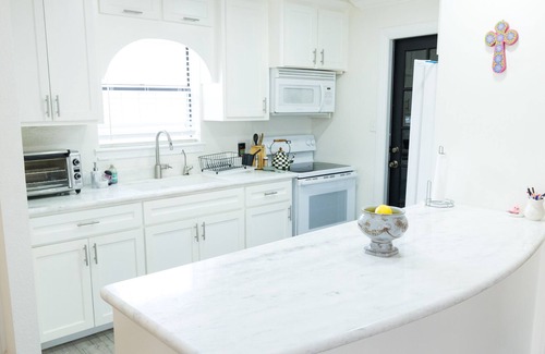 Harlingen Casa | Tranquil 3BR, 2BA Oasis Near Downtown – Your Perfect Home Away From Home