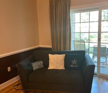 Central Myrtle Beach Apartamento | Tranquil 3BR Condo in Magnolia Pointe near Myrtlewood Golf Resort