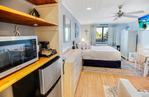 Litchfield by the Sea Apartamento | Tranquil 3rd Flr Resort View King Room