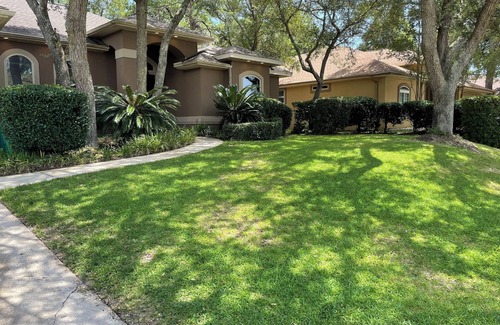Niceville Casa | Tranquil 4 bedroom 3 bathroom home in blue water Bay 6 miles from Destin beaches