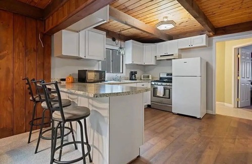 Freedom Casa | Tranquil 4-bedroom house with fireplace in charming Freedom on Ossipee Lake