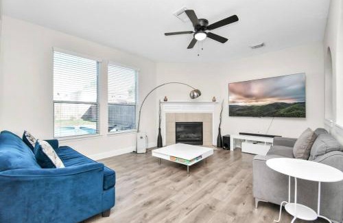 Cypress Casa | Tranquil 4-BR Oasis With Pool & Backyard Bliss!