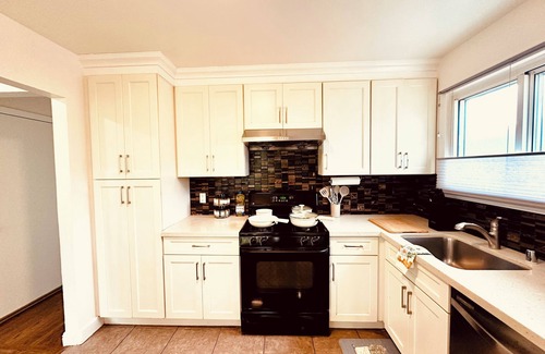 Pacifica Casa | Tranquil 5-bedroom house in Pacifica