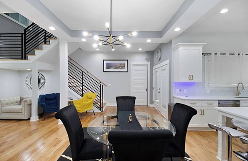 Candler-McAfee Casa | Tranquil 5-bedroom house with pool in Decatur