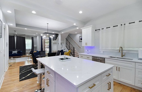Candler-McAfee Casa | Tranquil 5-bedroom house with pool in Decatur