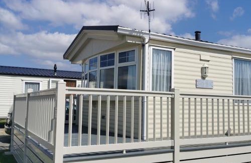 Chichester Casa | Tranquil 6 Berth Luxury Holiday Home