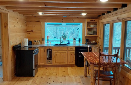 Ontario Cabina | Tranquil Amish-built cabin near Wildcat State Park