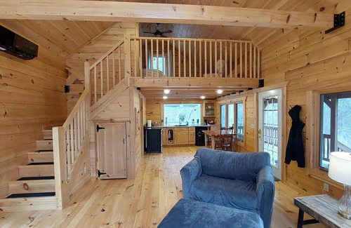 Ontario Cabina | Tranquil Amish-built cabin near Wildcat State Park