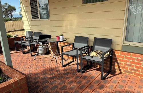 York Cabina | Tranquil and scenic family friendly 2 bedroom Cottage & Farm Stay near York WA