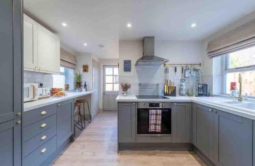 Appleby-in-Westmorland Casa | Tranquil Appleby Retreat for 6 Guests with Hot Tub