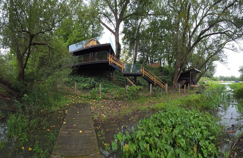 Port Franks Cabaña | Tranquil Ausable River Cottage - A Family Retreat