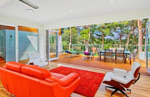Avoca Beach Casa | Tranquil Beach House with Outdoor Decks and Pool