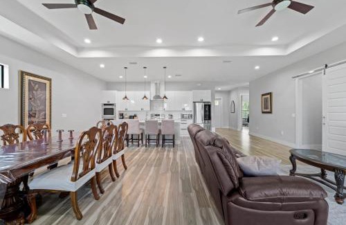 Rotonda Heights Casa | Tranquil Brand New Central Location Lake Front