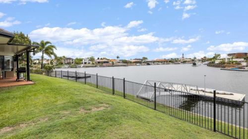 Banksia Beach Casa | Tranquil Canal Front Holiday House