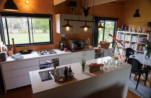 Mangrove Mountain Casa | Tranquil Farmstay on Central Coast! Cozy Holiday Rental for couples & families