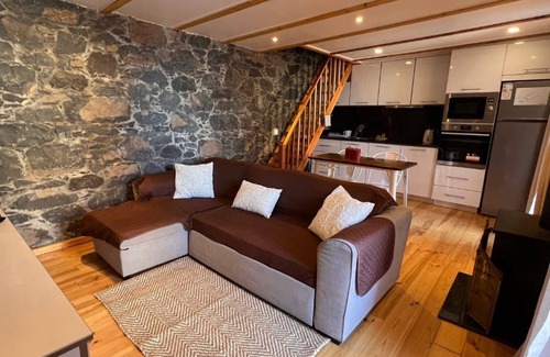 Arco da Calheta Chalet De Esquí | Tranquil Cottage Just Minutes From Everything
