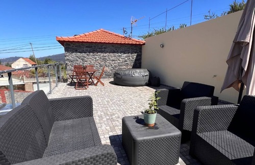 Arco da Calheta Chalet De Esquí | Tranquil Cottage Just Minutes From Everything