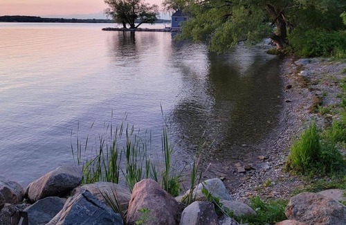 North Port Casa | Tranquil Cottage Retreat in Prince Edward County