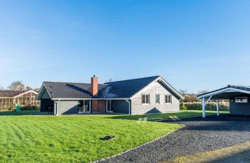Bork Havn Casa | Tranquil Cottage with Spa and Sauna-By Traum