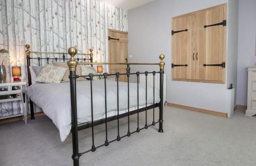 Haworth Casa | Tranquil Cottage with Spectacular Views