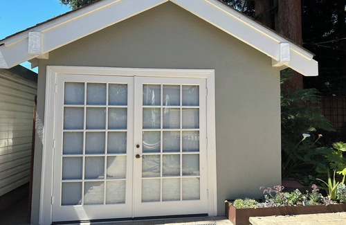 The Willows Cabaña | Tranquil cottage with WiFi in charming Palo Alto