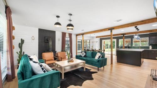 Greenville Casa | Tranquil Country Escape 4 Bedrooms Pond Firepit