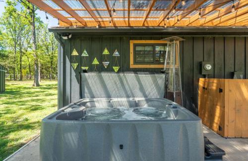 Greenville Casa | Tranquil Country Escape 4 Bedrooms Pond Firepit