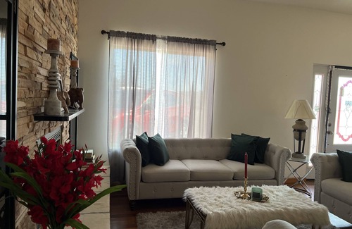 Burbank Casa | Tranquil Country Home King+Queen/ Pet Friendly- Near Ponca State Park