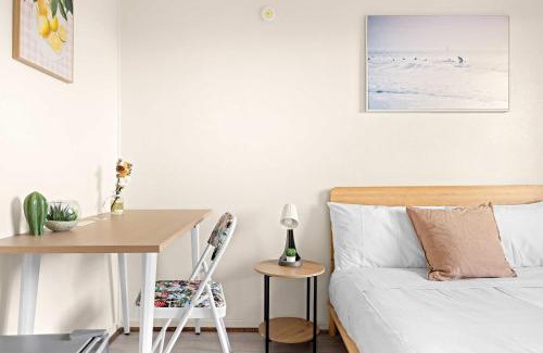Canley Vale Casa | Tranquil Double Room - Walk to Train & Cabramatta Eats - Shared Bathroom