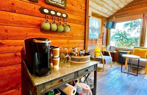 Dripping Springs Cabina | Tranquil Dripping Springs Vacation Rental Ideal for Texas Getaways