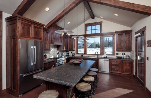 Whitefish Apartamento | Tranquil Escape | Premium Whitefish Home w/Full Resort Access