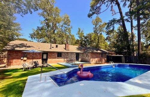 Grogan's Mill Casa | Tranquil Escape with pool and casita. Pet ok. Spring TX