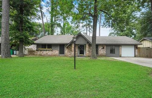 Grogan's Mill Casa | Tranquil Escape with pool and casita. Pet ok. Spring TX