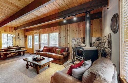 Incline Village Casa | Tranquil Family Cabin