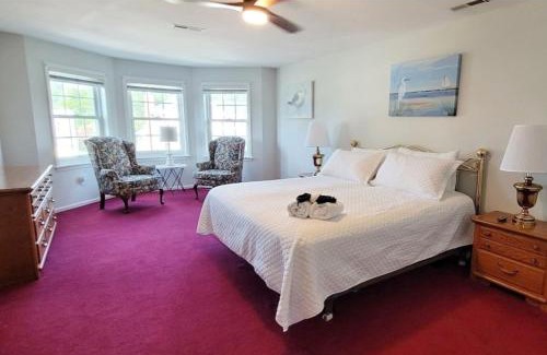 Cape May Casa | Tranquil Gardens Cape May Private Beach Steps Away