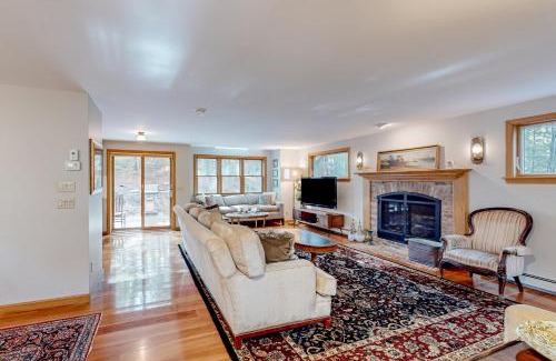 Wellfleet Casa | Tranquil Getaway