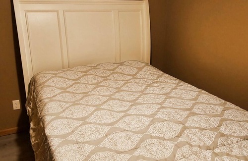 Urbandale Casa | Tranquil Haven: A Serene Retreat Nestled Amidst Nature's Beauty