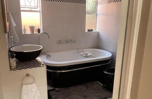 Kempton Park Cama Y Desayuno | Tranquil Haven