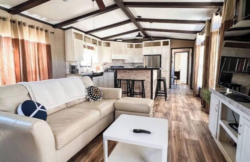 Dripping Springs Casa | Tranquil Hill Country Cabin near Pedernales Falls