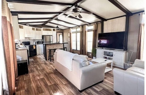 Dripping Springs Casa | Tranquil Hill Country Cabin near Pedernales Falls