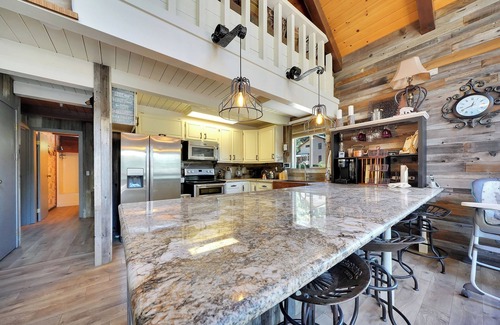 Croft Casa | Tranquil Hillside Home w/ Private Hot Tub!