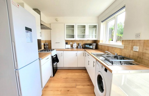 Newton Mearns Casa | Tranquil Home Away from Home
