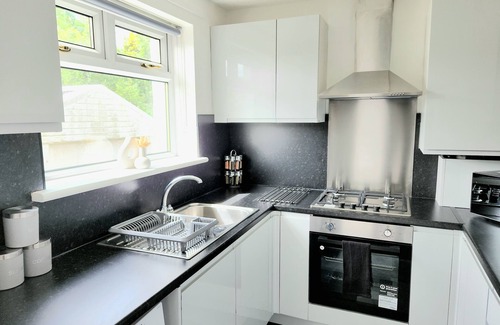 Newton Mearns Casa | Tranquil Home Away from Home