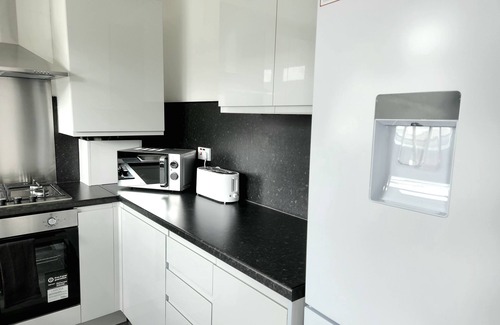 Newton Mearns Casa | Tranquil Home Away from Home