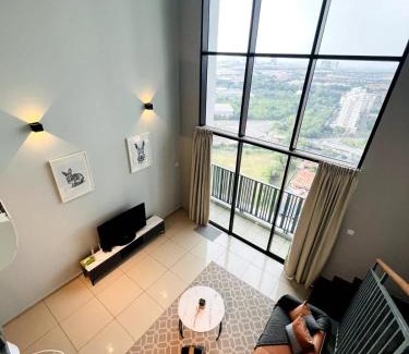 Shah Alam Casa | Tranquil Homes at i-City - WiFi TV Box & 1 Carpark