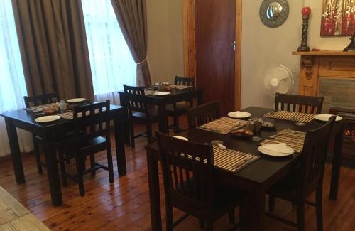 Komani Cama Y Desayuno | Tranquil House B&B @ 1 College Ave
