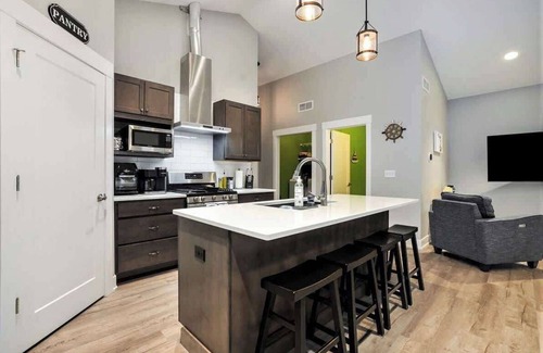 Smyrna Casa | The Jewel of Maston Lake - Beautiful Lake Views.